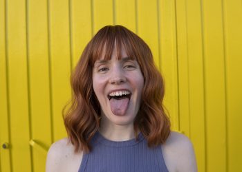 Lingua amarelada o que ela pode indicar sobre a saude bucal scaled