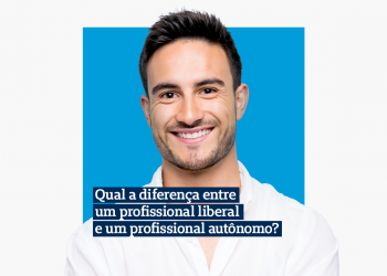 Homem sorrindo com um fundo quadrado azul e branco e frase escrita sobre ele dizendo: Qual a diferença de um profissional liberal e um autônomo?