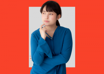 mulher contemplando o horizonte pensando no que é esclerose múltipla